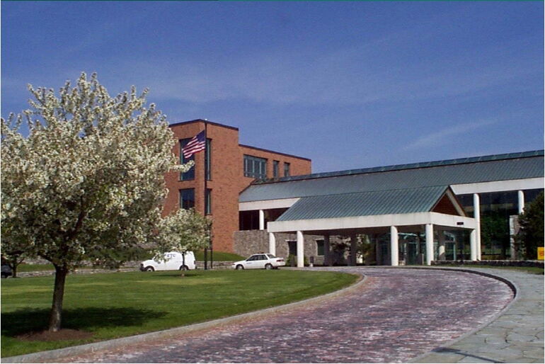 Building 1 Arrival Porte-Cochere